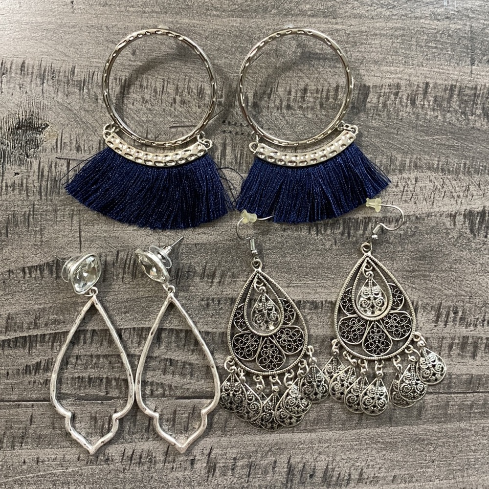 Women’s earrings